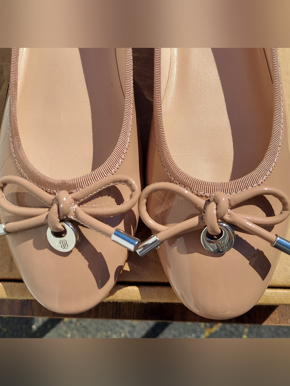 Bandolino Payly Nude Patent Ballet Flats Women's Size 6.5 NWT Office Cottagecore - Picture 4 of 11